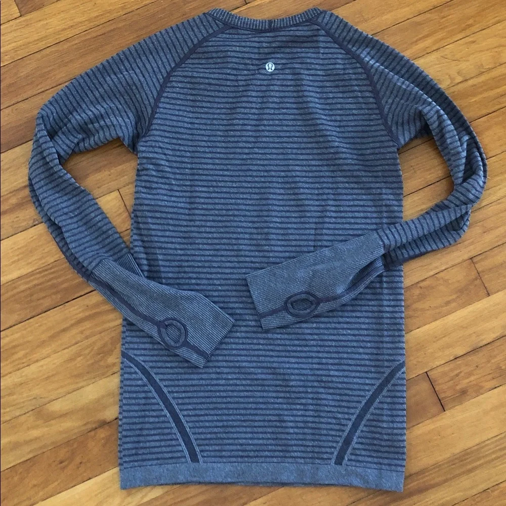 Lululemon Athletica gray/purple Striped swiftly tech run top EXCELLENT worn once - Picture 3 of 5